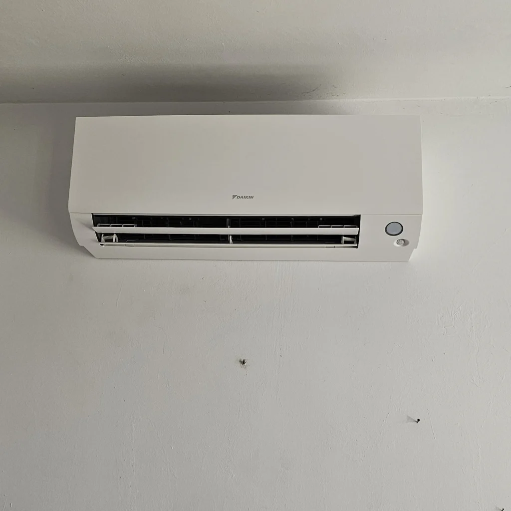 Unité murale Daikin Perfera au Mas Rolland